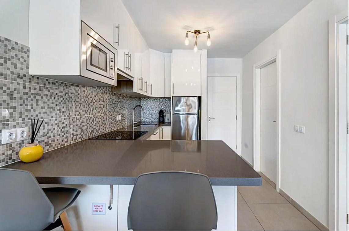 Apartamento De Lujo En Torre Del Sol, Playa De Las Americas Arona  Extérieur photo